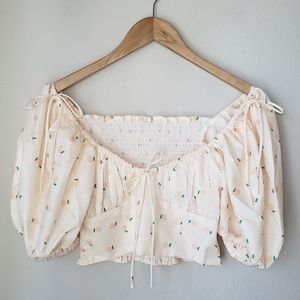 Floral Puff Sleeve Sweetheart Neck Top